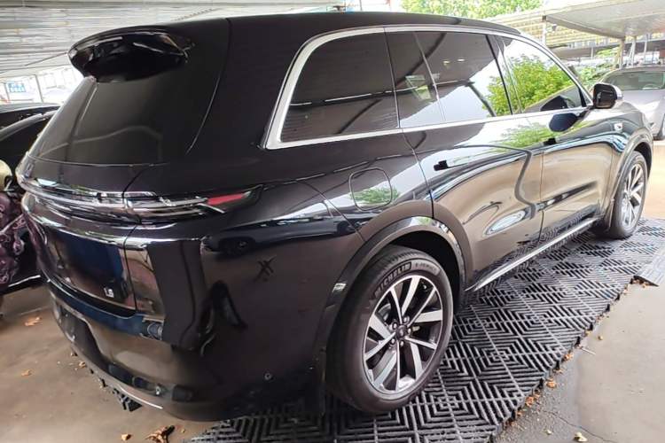 Used Li Auto L8 2023 Air model Rear Right 45 Deg