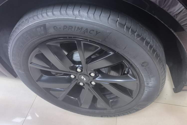Used Li Auto L8 2023 Pro Model Rear Right 45 Deg
