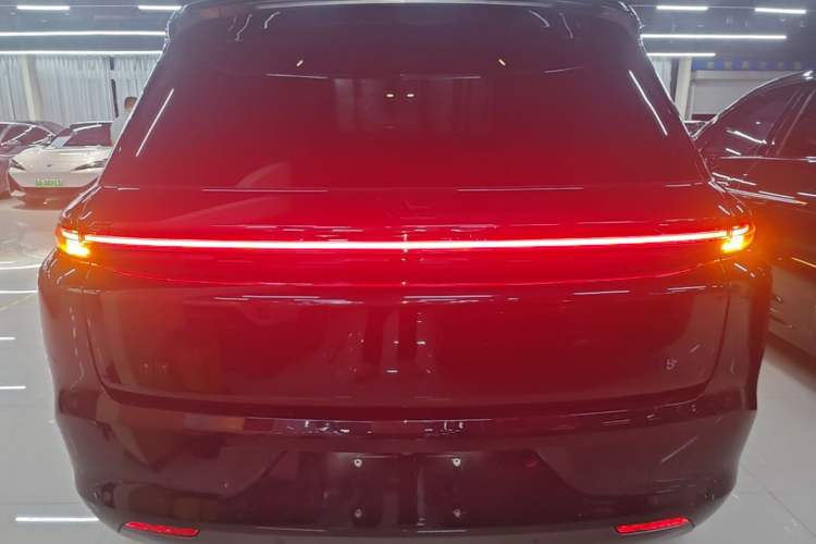 Used Li Auto L8 2023 Pro Model Rear