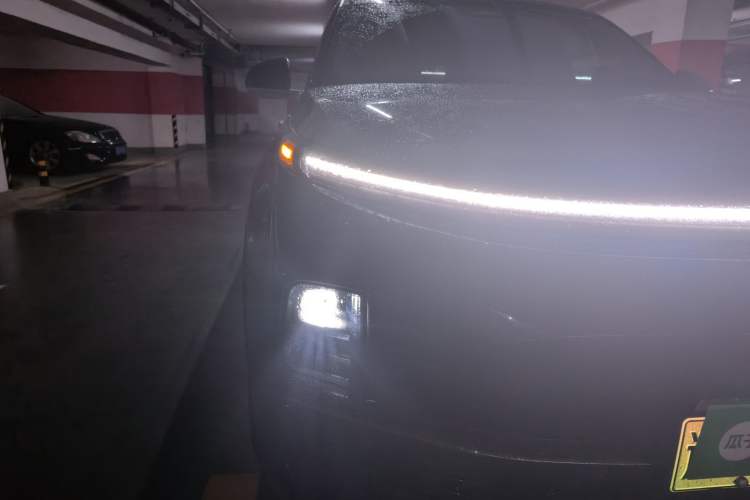 Used Li Auto L8 2023 Pro Model Right Front Headlight