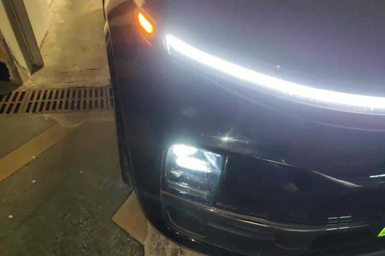 Used Li Auto L8 2023 Pro Model Right Front Headlight
