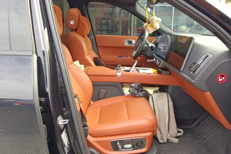 Used Li Auto L8 2023 Pro Model Right Front Seat