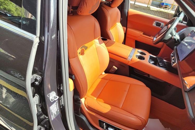 Used Li Auto L8 2023 Pro Model Right Front Seat