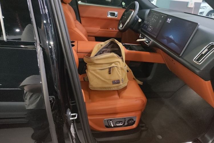Used Li Auto L8 2023 Max model Right Front Seat