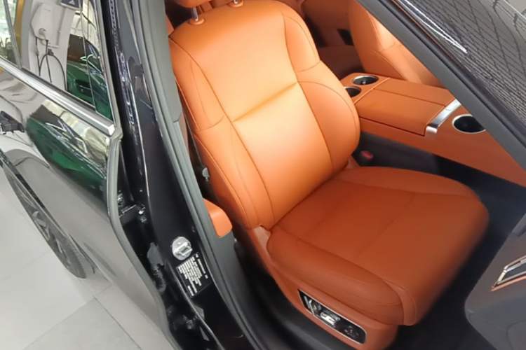 Used Li Auto L8 2023 Pro Model Right Front Seat