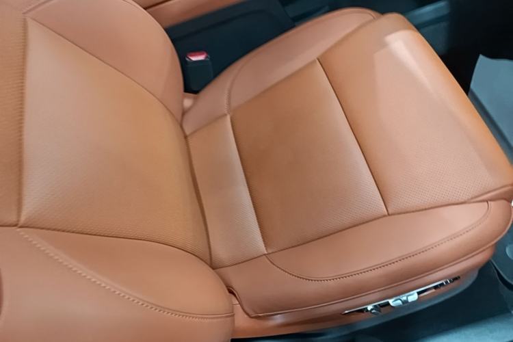 Used Li Auto L8 2023 Pro Model Right Front Seat