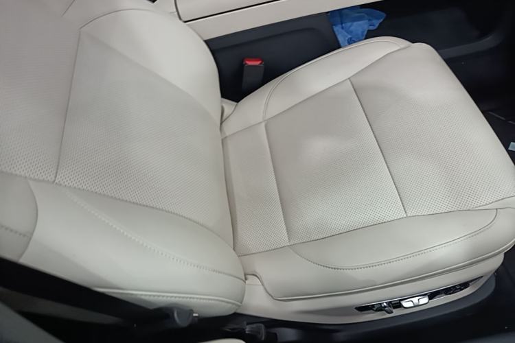Used Li Auto L8 2023 Pro Model Right Front Seat