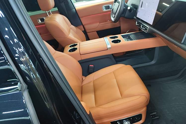 Used Li Auto L8 2023 Pro Model Right Front Seat