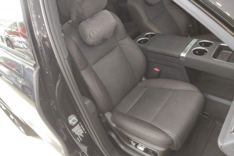 Used Li Auto L8 2023 Pro Model Right Front Seat