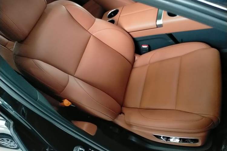 Used Li Auto L8 2023 Pro Model Right Front Seat
