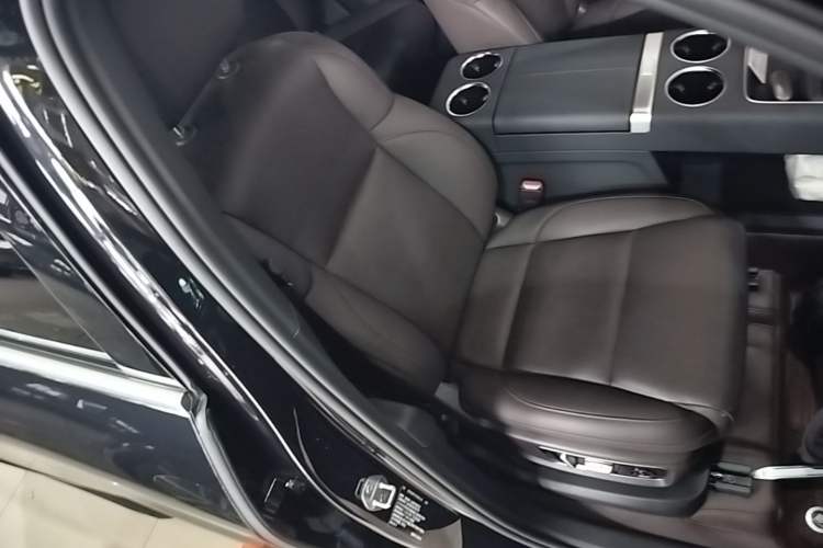 Used Li Auto L8 2023 Pro Model Right Front Seat