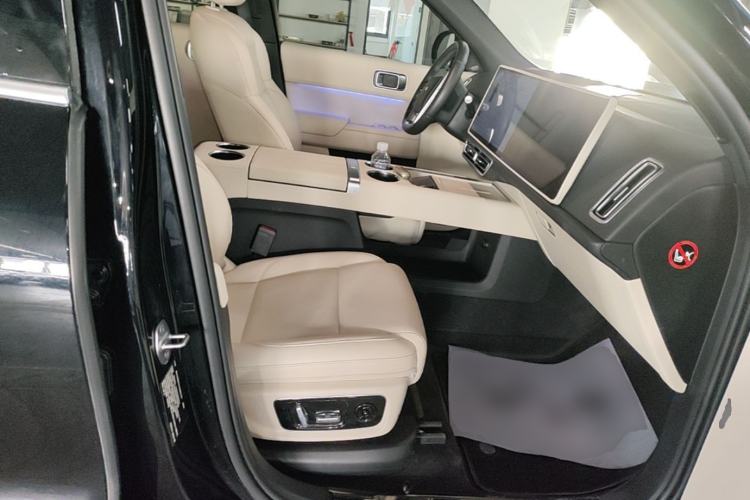 Used Li Auto L8 2023 Pro Model Right Front Seat