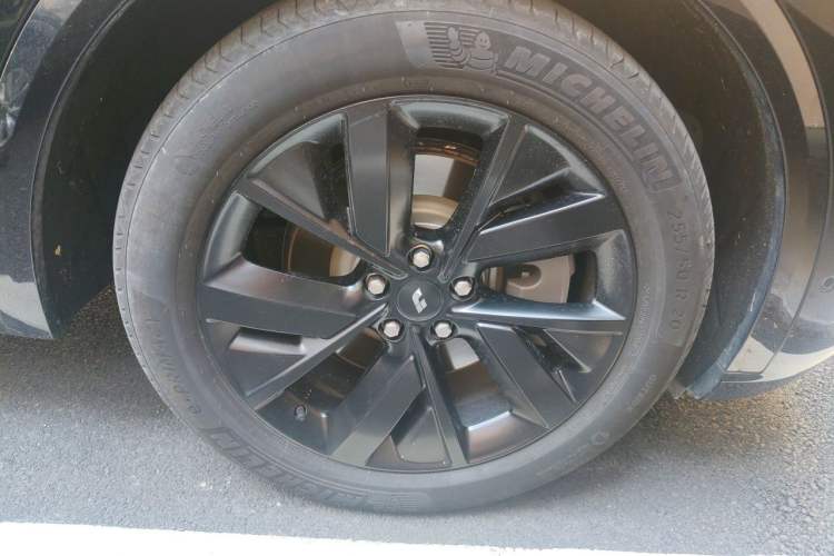 Used Li Auto L8 2023 Air model Right Front Wheel Hub