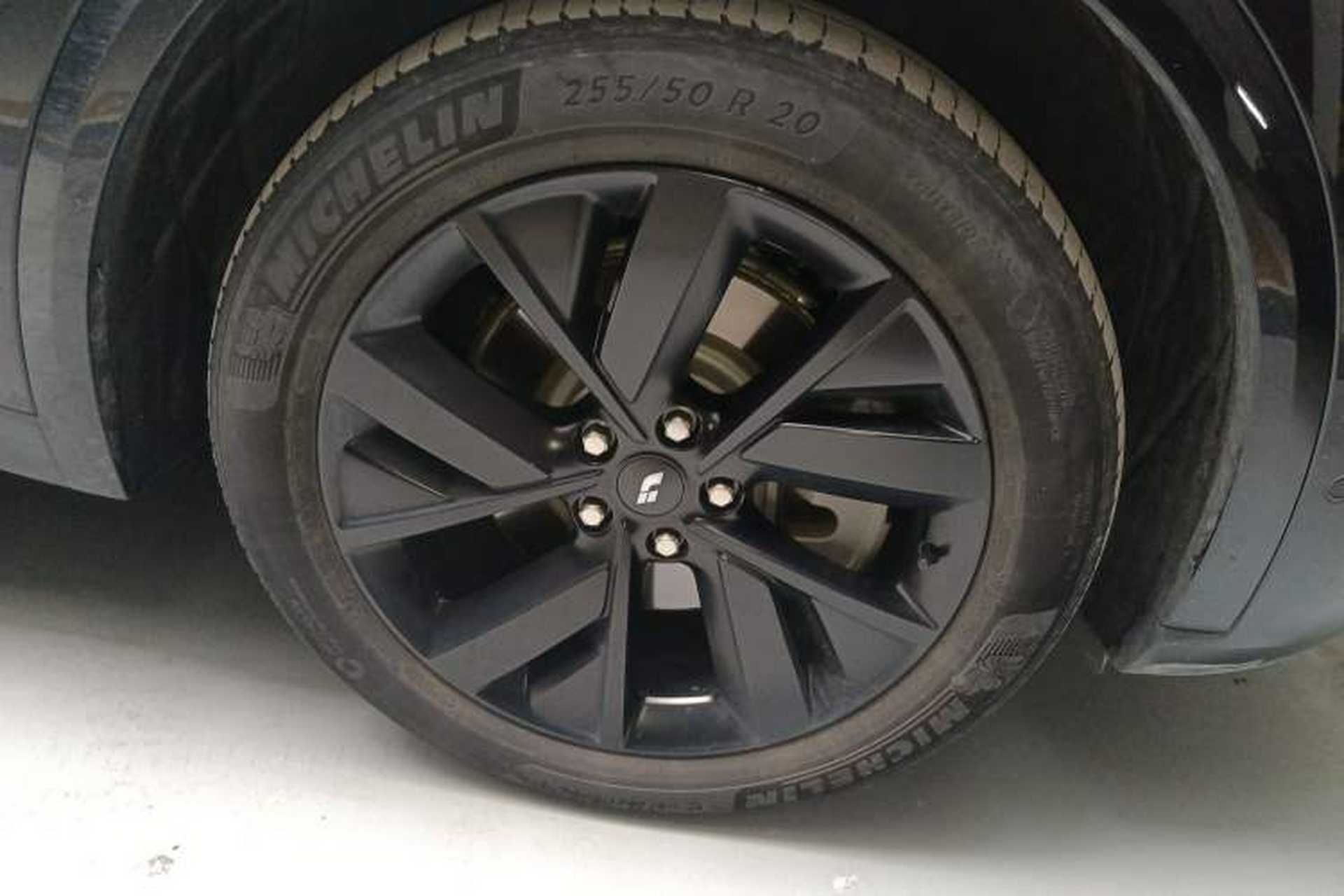 Used Li Auto L8 2023 Air model Right Front Wheel Hub