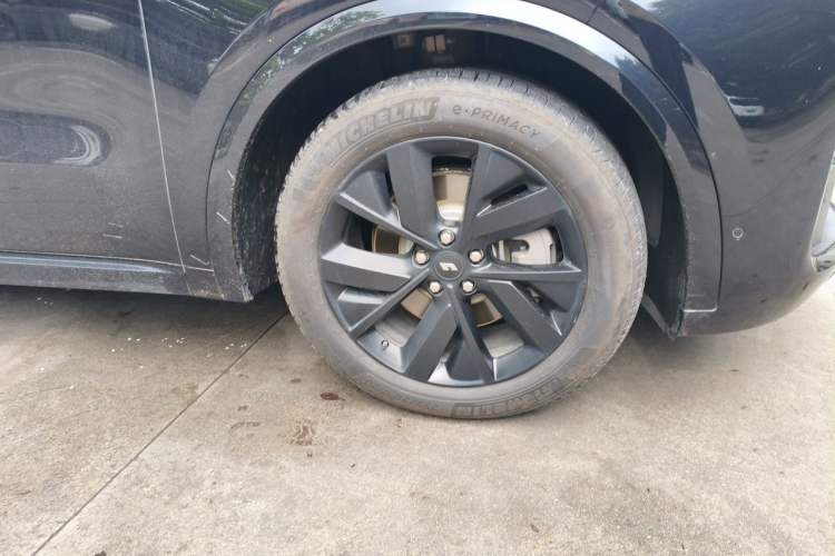 Used Li Auto L8 2023 Pro Model Right Front Wheel Hub