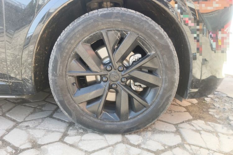Used Li Auto L8 2023 Pro Model Right Front Wheel Hub