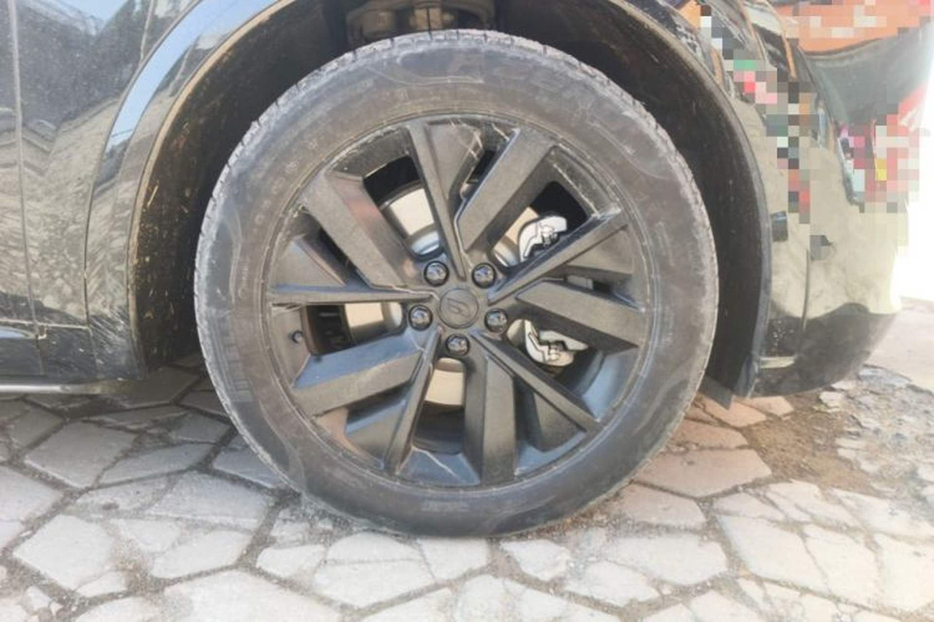 Used Li Auto L8 2023 Pro Model Right Front Wheel Hub