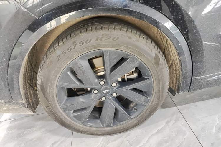 Used Li Auto L8 2023 Pro Model Right Rear Wheel Hub