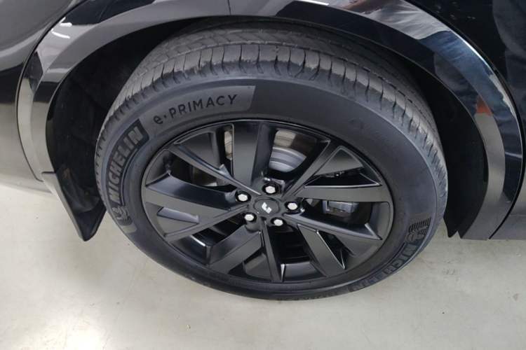 Used Li Auto L8 2023 Pro Model Right Rear Wheel Hub