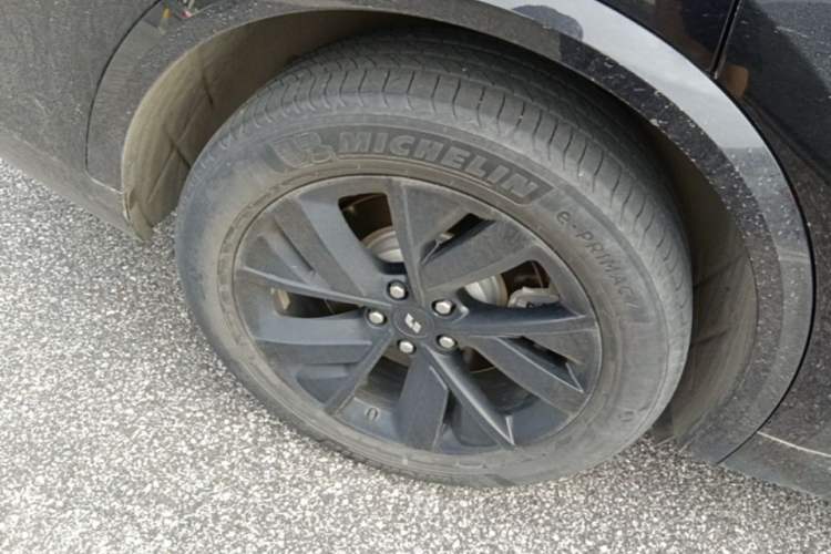 Used Li Auto L8 2023 Pro Model Right Rear Wheel Hub