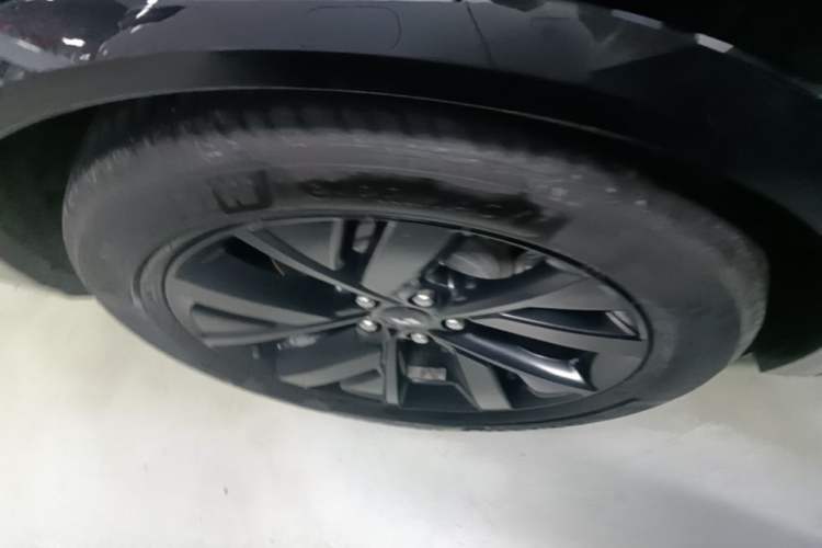 Used Li Auto L8 2023 Pro Model Right Rear Wheel Hub