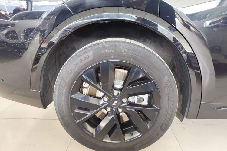 Used Li Auto L8 2023 Air model Right Rear Wheel Hub