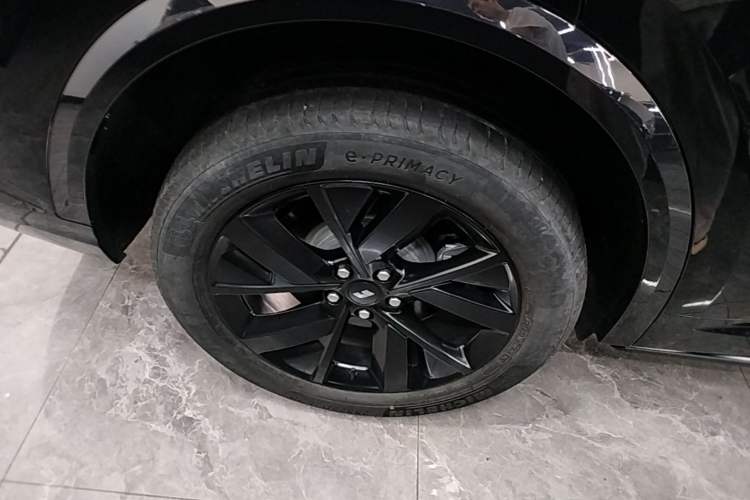 Used Li Auto L8 2023 Pro Model Right Rear Wheel Hub