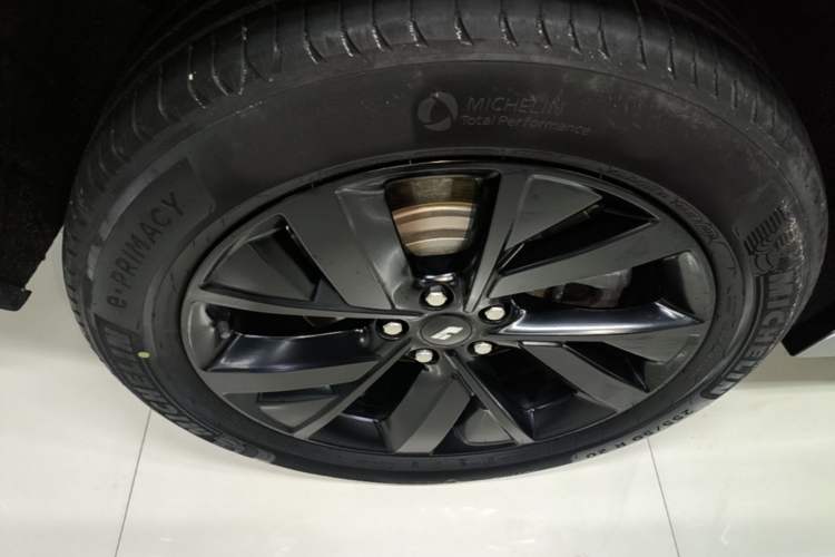 Used Li Auto L8 2023 Pro Model Right Rear Wheel Hub
