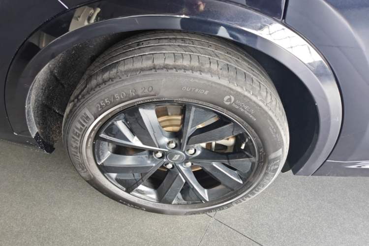 Used Li Auto L8 2023 Air model Right Rear Wheel Hub