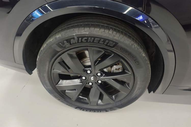 Used Li Auto L8 2023 Pro Model Right Rear Wheel Hub