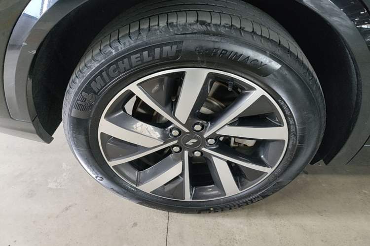 Used Li Auto L8 2023 Pro Model Right Rear Wheel Hub