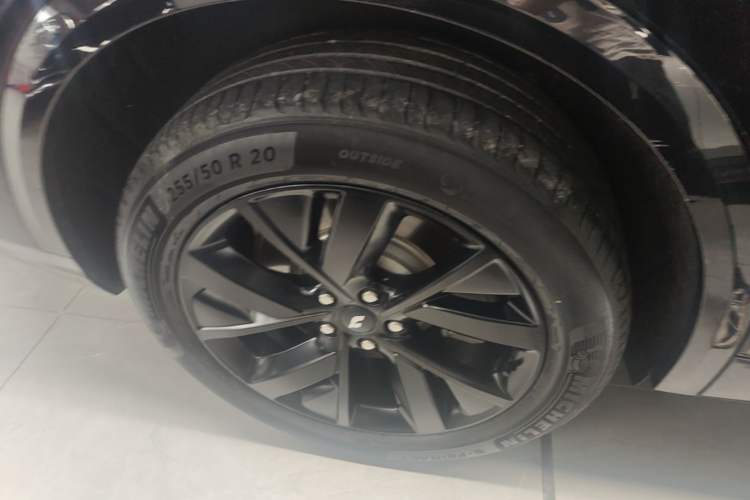 Used Li Auto L8 2023 Air model Right Rear Wheel Hub