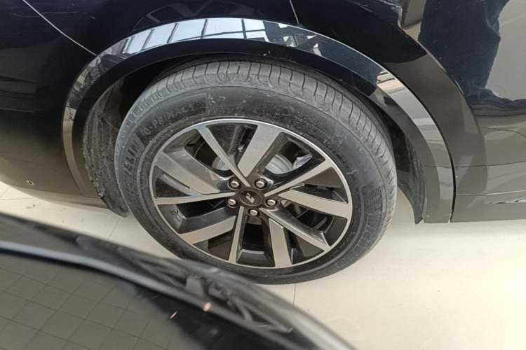 Used Li Auto L8 2023 Pro Model Right Rear Wheel Hub