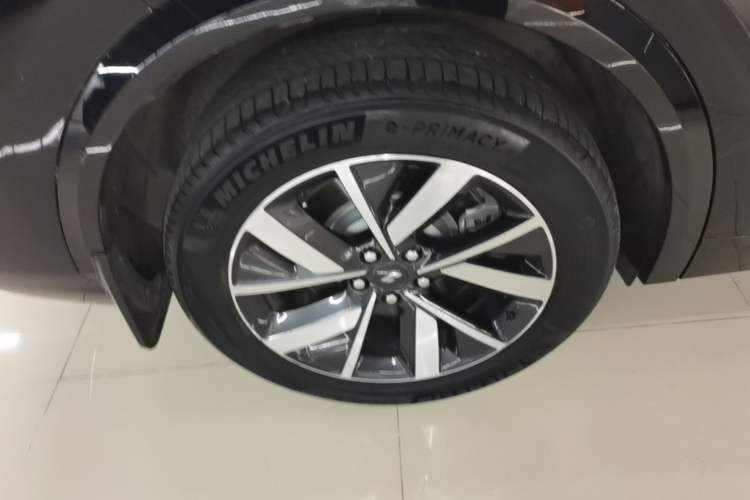 Used Li Auto L8 2023 Air model Right Rear Wheel Hub