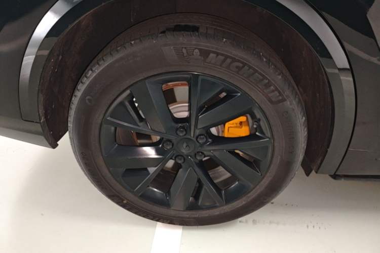 Used Li Auto L8 2023 Air model Right Rear Wheel Hub