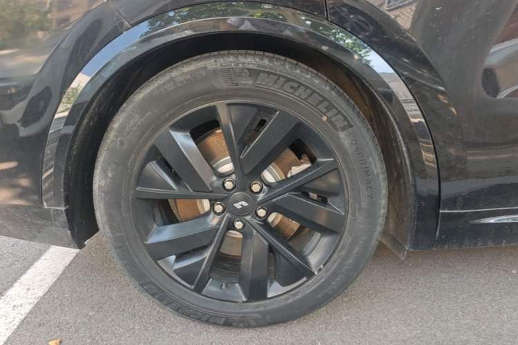 Used Li Auto L8 2023 Pro Model Right Rear Wheel Hub