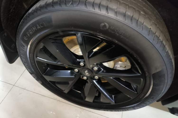 Used Li Auto L8 2023 Pro Model Right Rear Wheel Hub