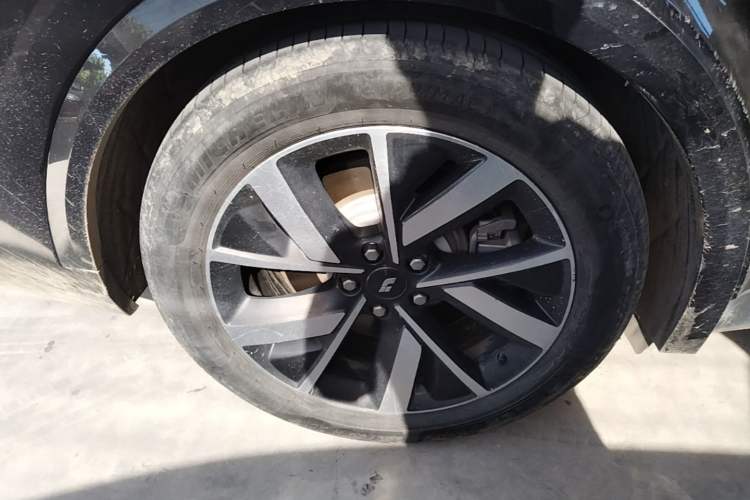 Used Li Auto L8 2023 Pro Model Right Rear Wheel Hub