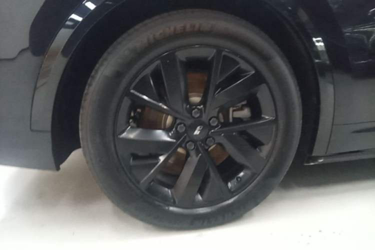 Used Li Auto L8 2023 Pro Model Right Rear Wheel Hub