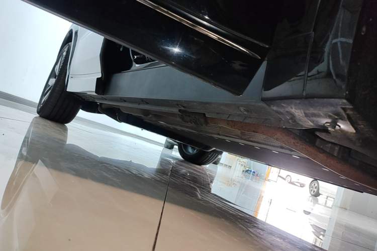 Used Li Auto L8 2023 Air model Right Side Sill