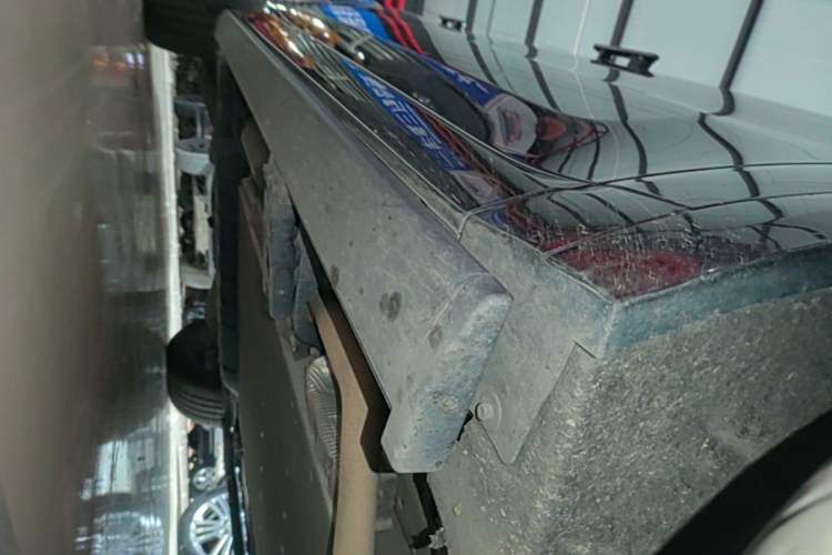 Used Li Auto L8 2023 Max model Right Side Sill