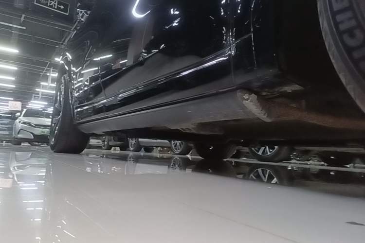 Used Li Auto L8 2023 Max model Right Side Sill