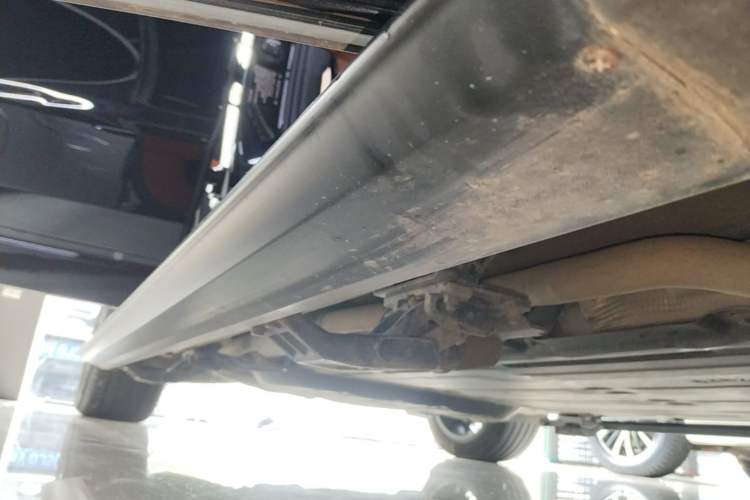 Used Li Auto L8 2023 Pro Model Right Side Sill