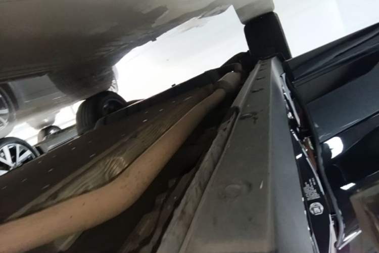 Used Li Auto L8 2023 Pro Model Right Side Sill