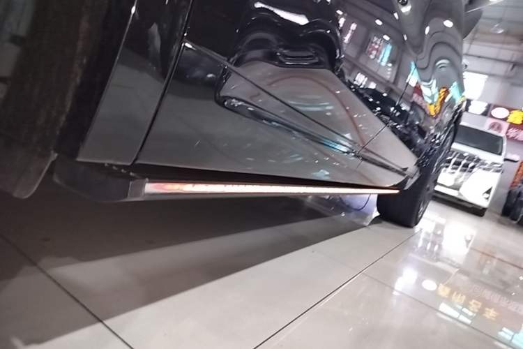 Used Li Auto L8 2023 Pro Model Right Side Sill