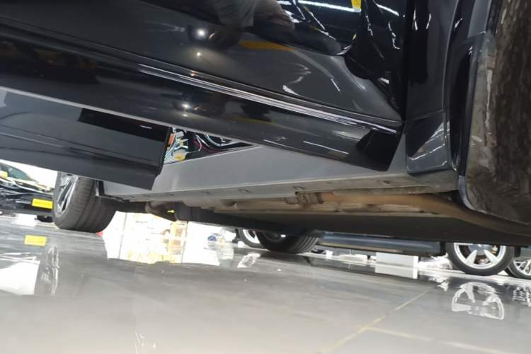 Used Li Auto L8 2023 Pro Model Right Side Sill