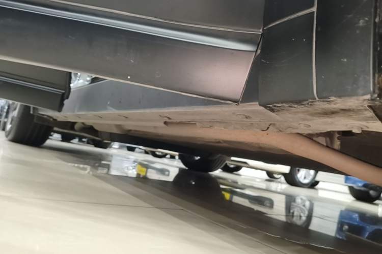 Used Li Auto L8 2023 Pro Model Right Side Sill