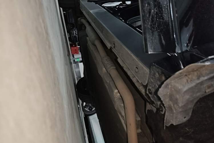Used Li Auto L8 2023 Pro Model Right Side Sill