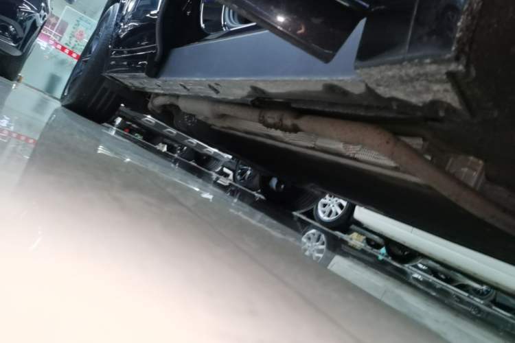 Used Li Auto L8 2023 Air model Right Side Sill