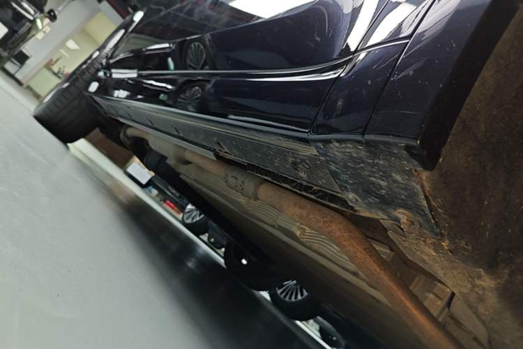 Used Li Auto L8 2023 Air model Right Side Sill